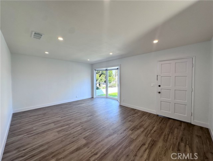 4 Bed Home to Rent in Anaheim, California