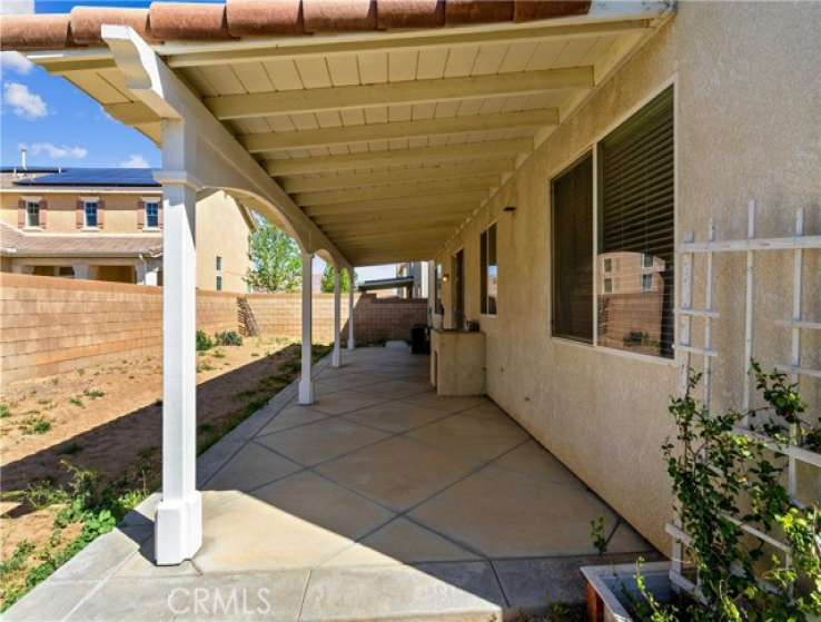 4 Bed Home to Rent in Lancaster, California