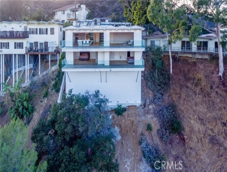 5 Bed Home to Rent in Hollywood Hills, California