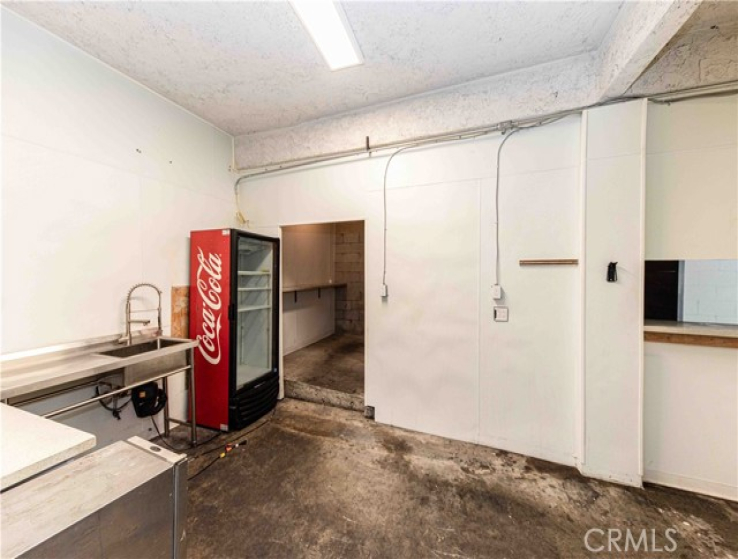  Commercial for Sale in Woodland Hills, California