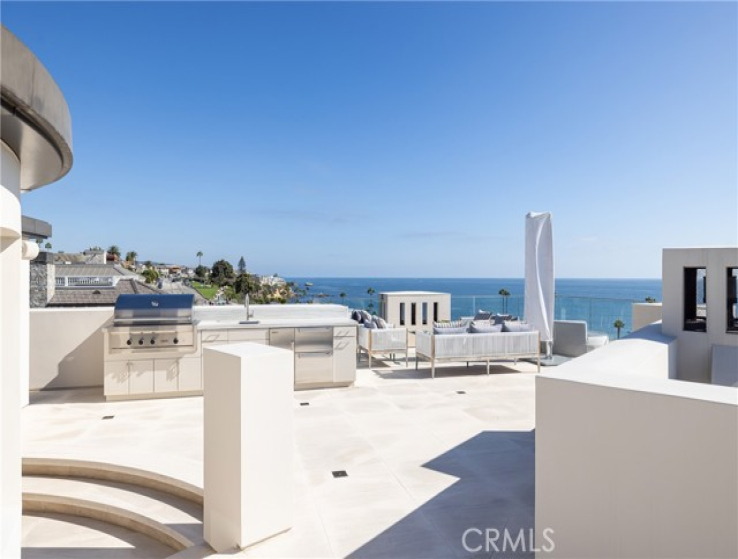 6 Bed Home for Sale in Corona del Mar, California