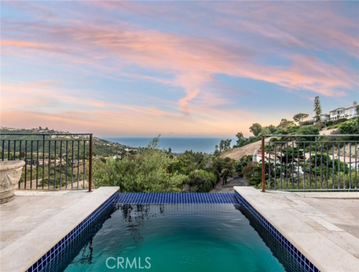 6 Bed Home for Sale in Laguna Beach, California