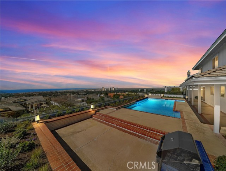 5 Bed Home to Rent in Corona del Mar, California