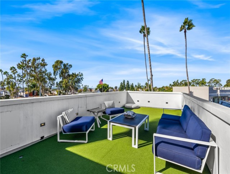 3 Bed Home for Sale in Corona del Mar, California