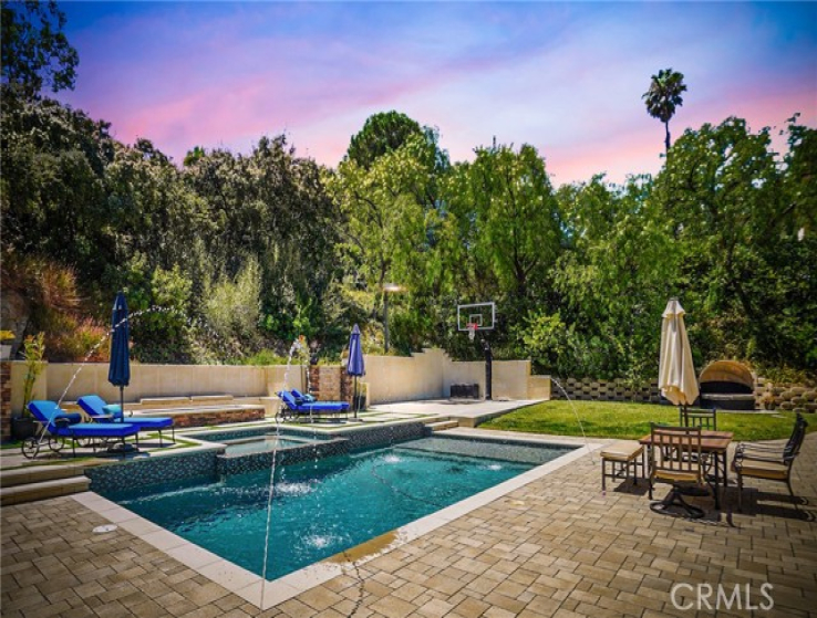 5 Bed Home for Sale in Calabasas, California