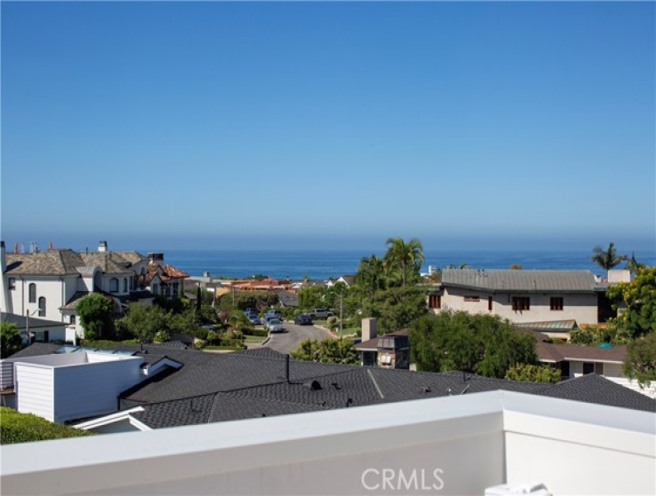 6 Bed Home for Sale in Corona del Mar, California