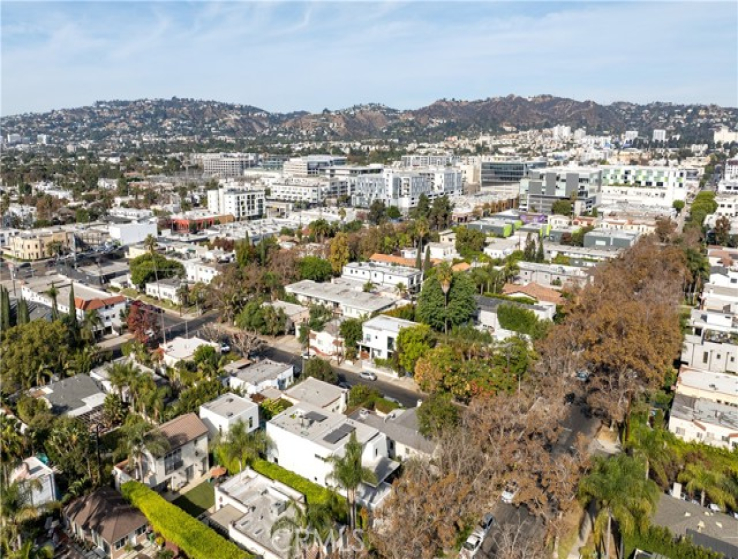 5 Bed Home for Sale in Los Angeles, California