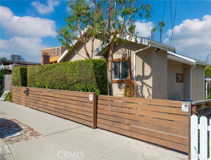 3 Bed Home to Rent in Los Angeles, California