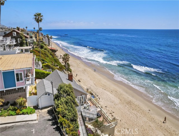 3 Bed Home to Rent in Laguna Beach, California