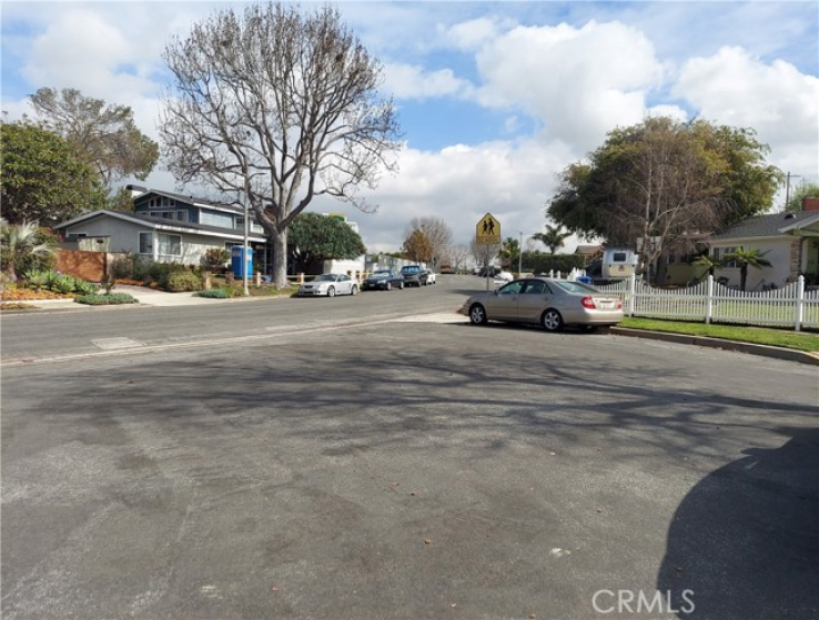 4 Bed Home for Sale in Los Angeles, California