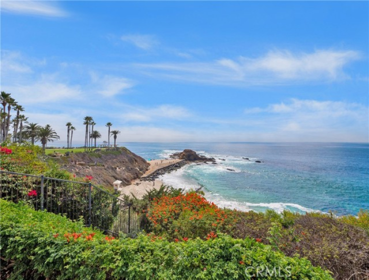 3 Bed Home to Rent in Laguna Beach, California