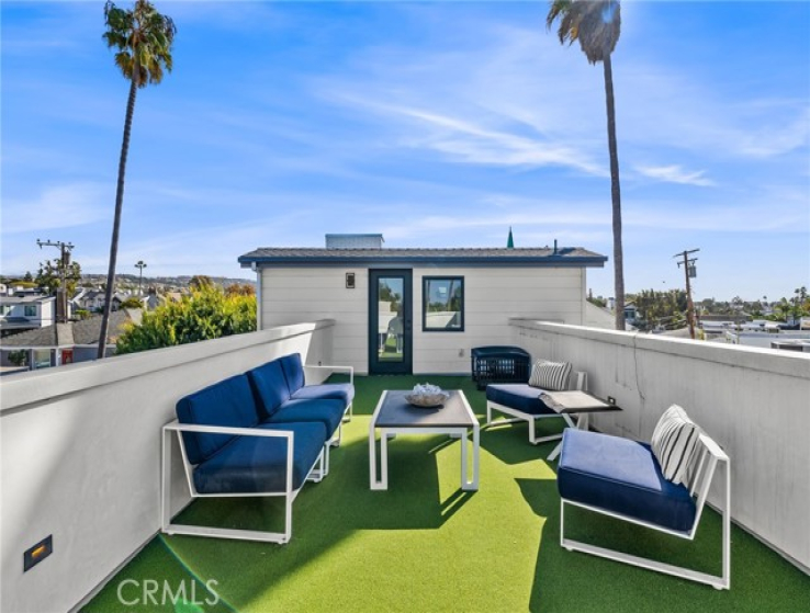 3 Bed Home for Sale in Corona del Mar, California