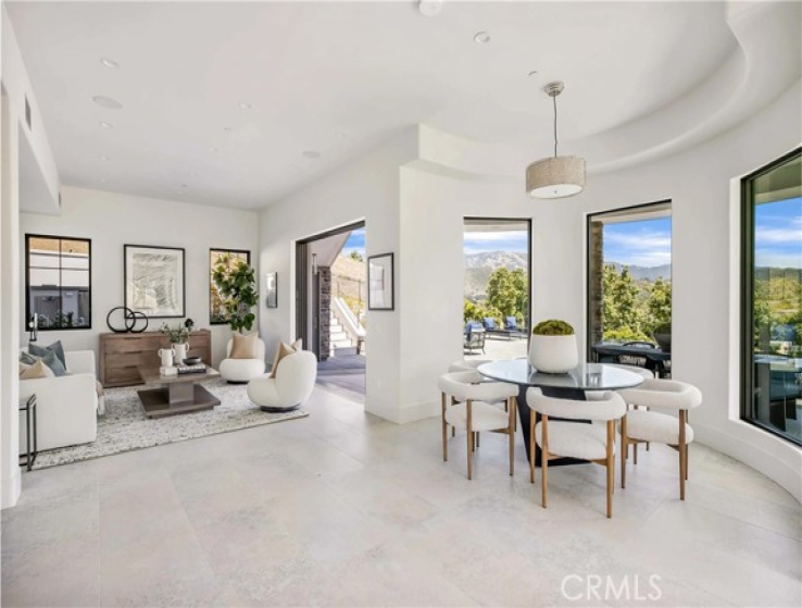 6 Bed Home for Sale in Calabasas, California