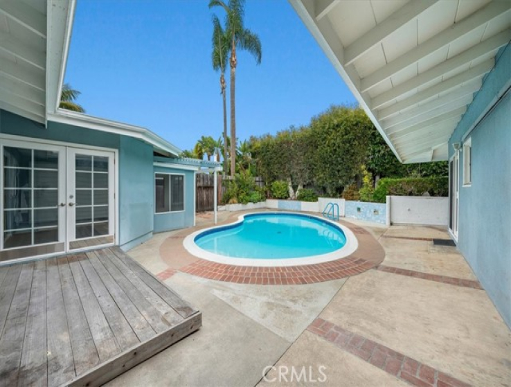 2 Bed Home for Sale in Corona del Mar, California