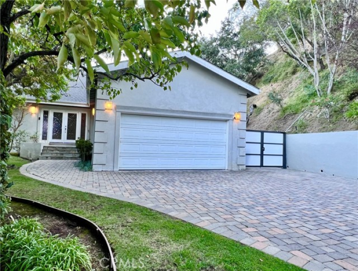 4 Bed Home for Sale in Studio City, California