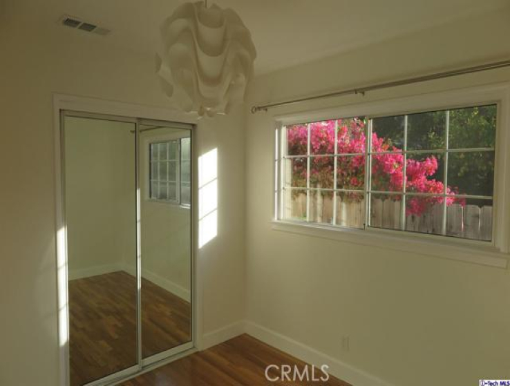 3 Bed Home to Rent in Studio City, California