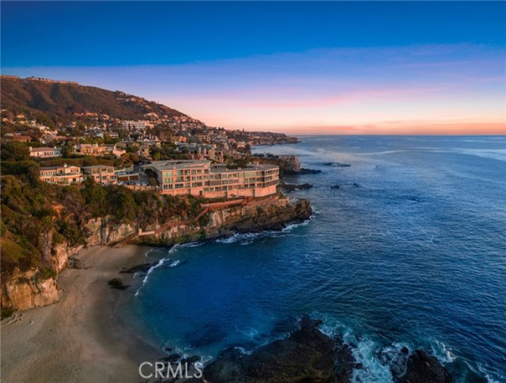 2 Bed Home to Rent in Laguna Beach, California