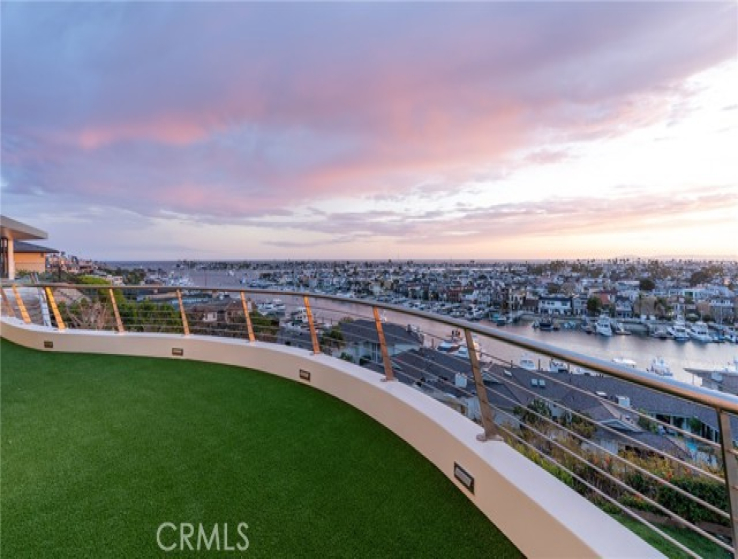 5 Bed Home for Sale in Corona del Mar, California