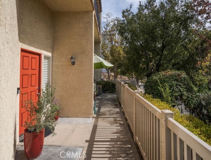 3 Bed Home to Rent in Glendale, California