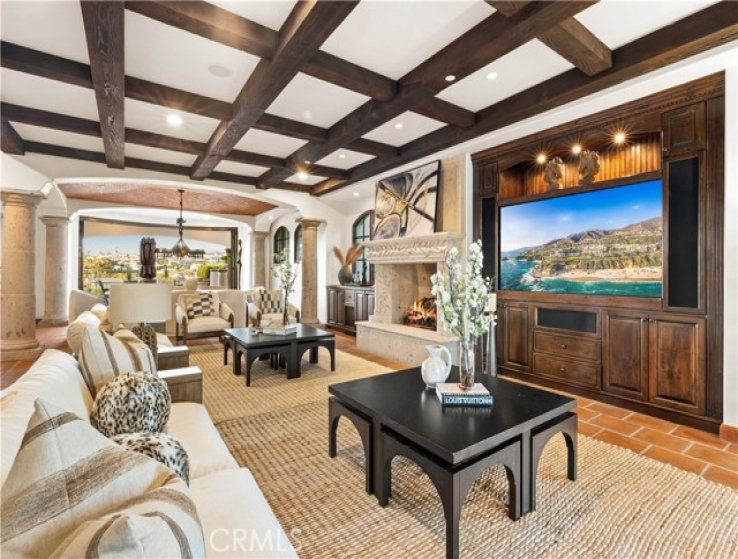 7 Bed Home for Sale in Corona del Mar, California