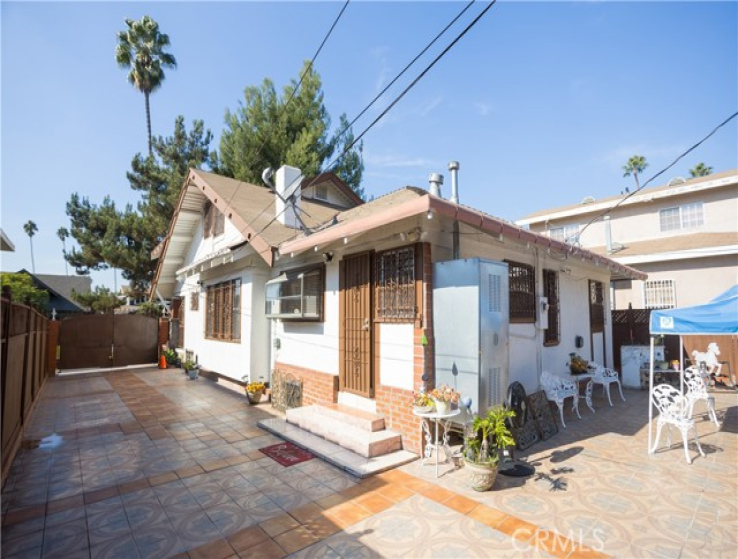 4 Bed Home for Sale in Los Angeles, California