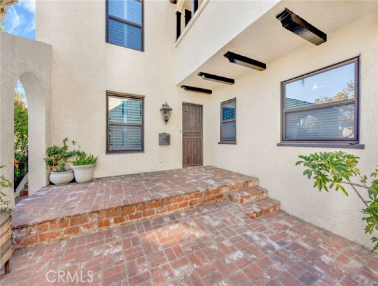 4 Bed Home for Sale in Los Angeles, California