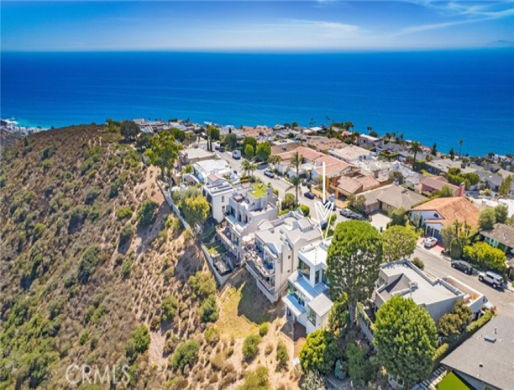 4 Bed Home for Sale in Laguna Beach, California