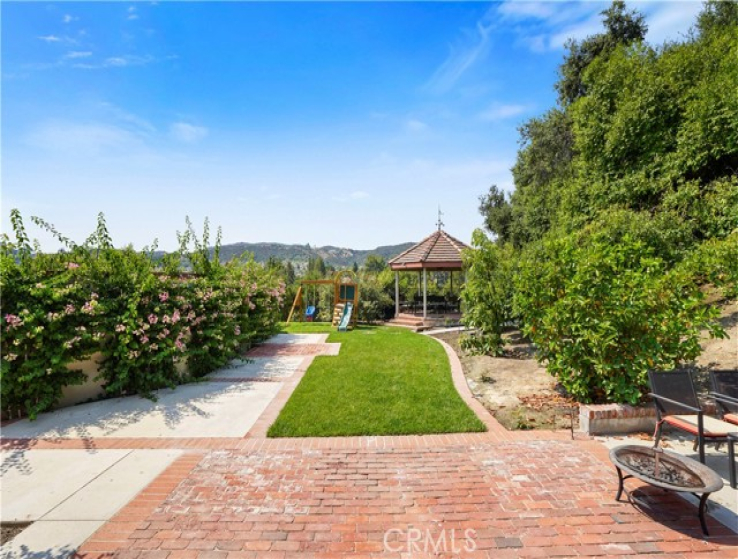 5 Bed Home for Sale in Calabasas, California