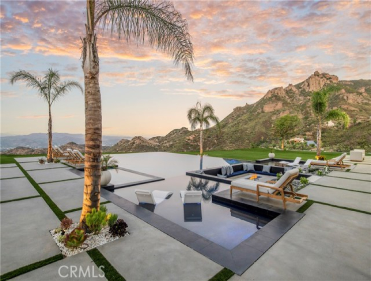 7 Bed Home for Sale in Malibu, California