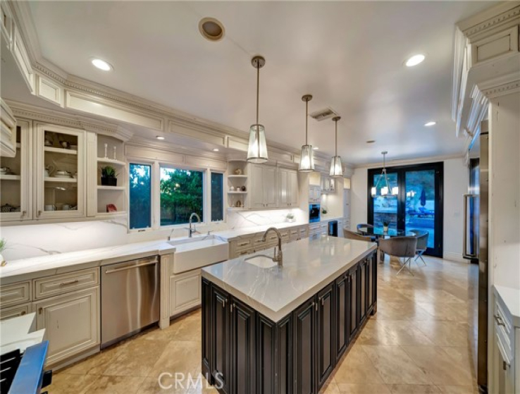 5 Bed Home for Sale in Calabasas, California