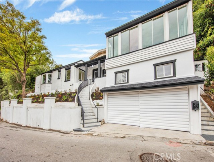 6 Bed Home for Sale in Los Angeles, California