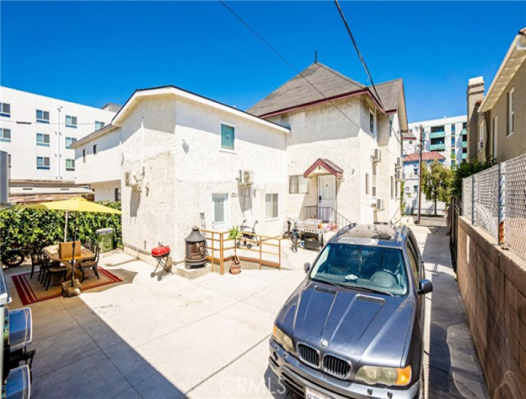  Income Home for Sale in Los Angeles, California