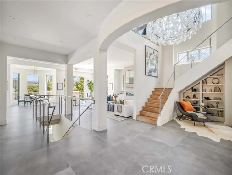 6 Bed Home for Sale in Calabasas, California