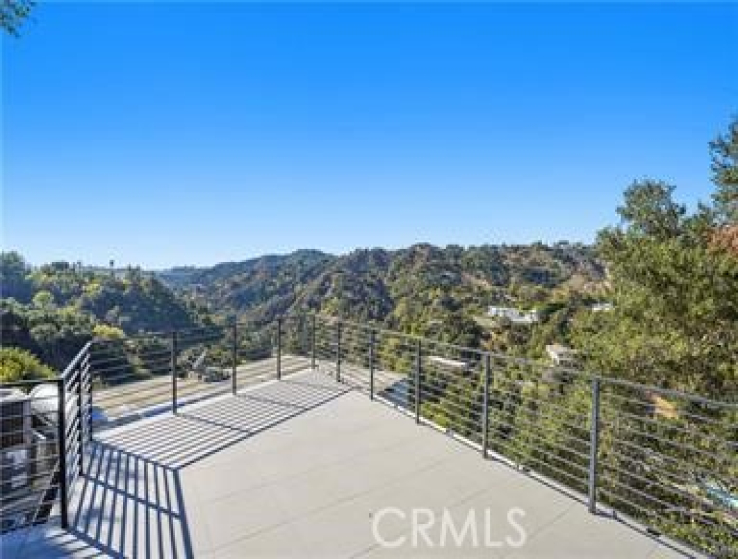 6 Bed Home to Rent in Beverly Hills, California