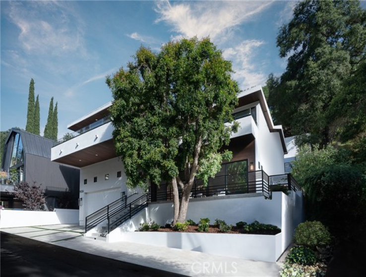 5 Bed Home for Sale in Beverly Hills, California