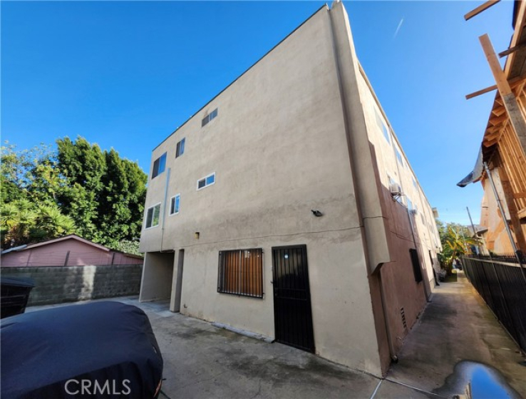  Income Home for Sale in Los Angeles, California