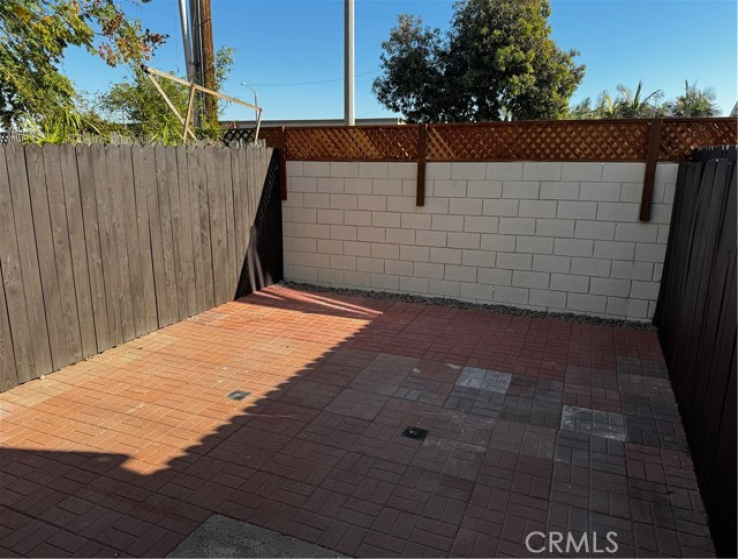 2 Bed Home to Rent in Huntington Beach, California