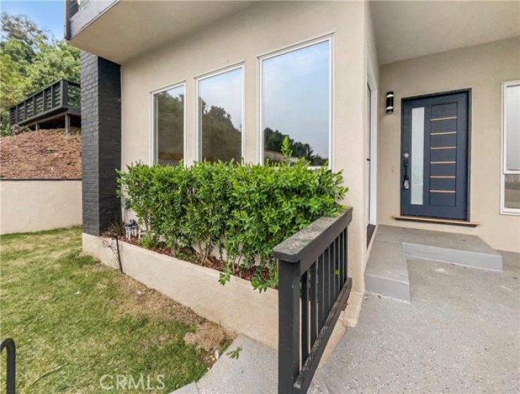 3 Bed Home for Sale in Los Angeles, California