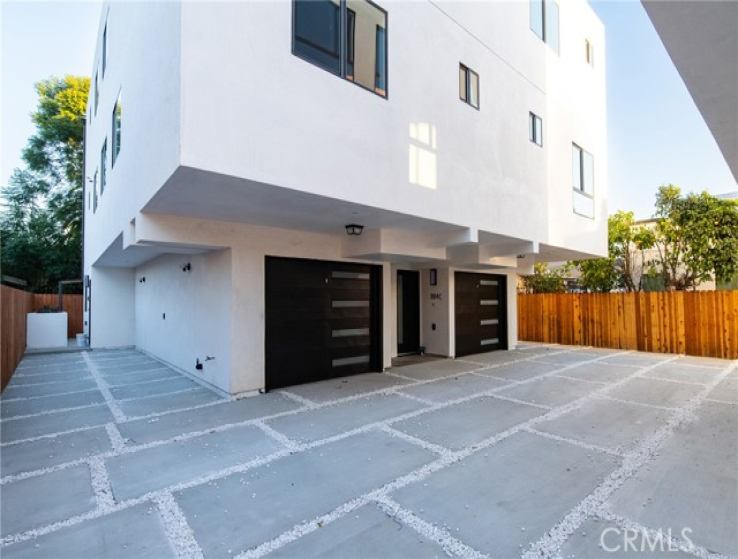  Income Home for Sale in Los Angeles, California