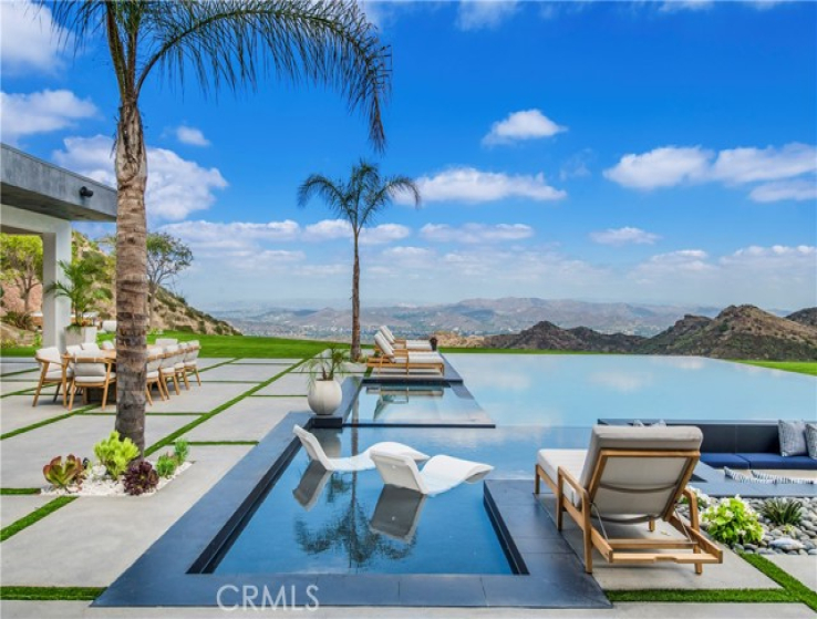 7 Bed Home for Sale in Malibu, California