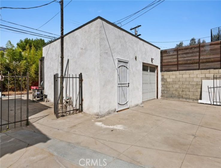 3 Bed Home to Rent in Los Angeles, California