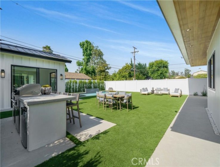 5 Bed Home for Sale in Valley Village, California