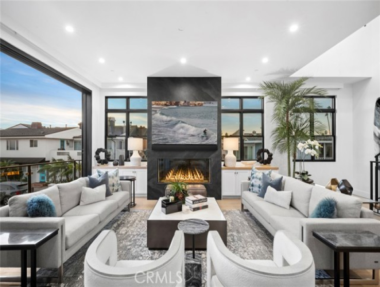 3 Bed Home for Sale in Newport Beach, California