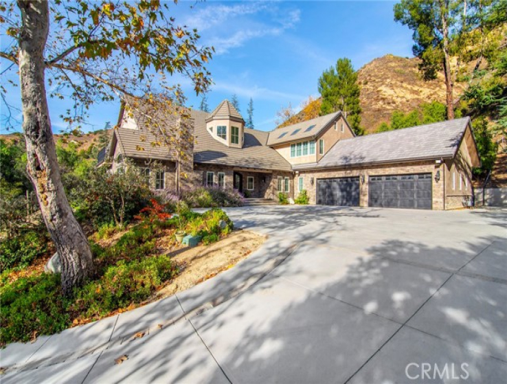 7 Bed Home for Sale in Agoura Hills, California