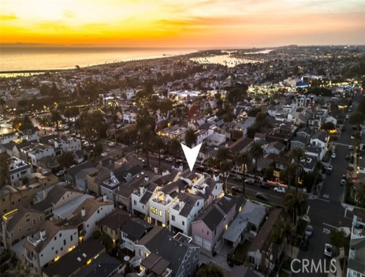 3 Bed Home for Sale in Corona del Mar, California