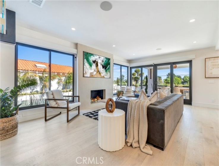 5 Bed Home for Sale in Corona del Mar, California