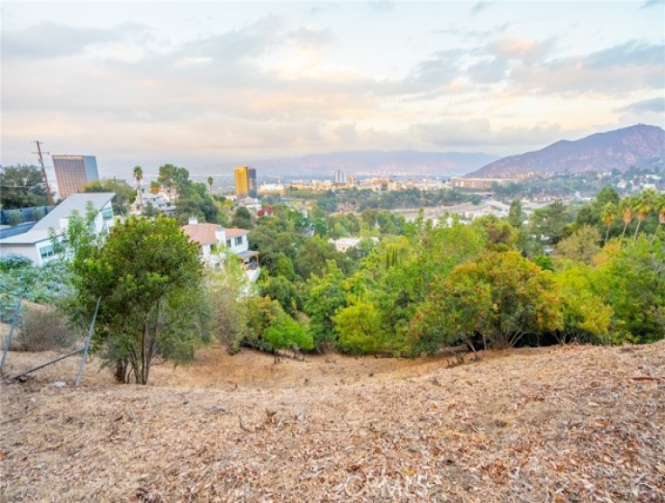  Land for Sale in Studio City, California