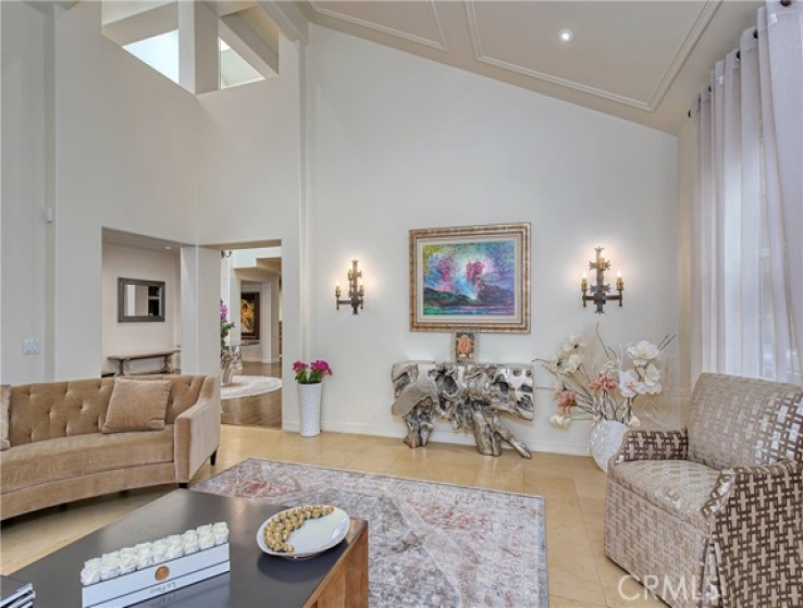 5 Bed Home for Sale in Calabasas, California