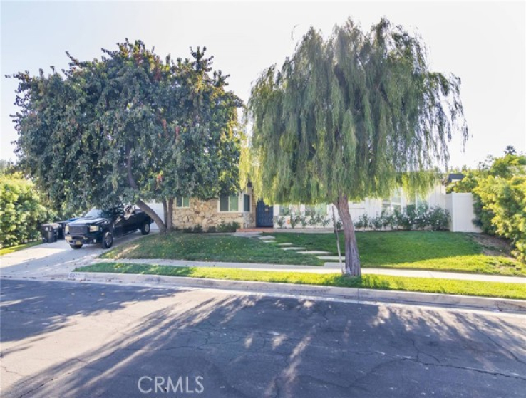 3 Bed Home for Sale in Woodland Hills, California