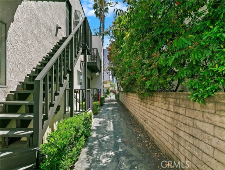  Income Home for Sale in Beverly Hills, California